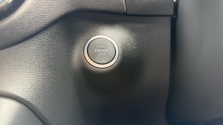 Volvo XC40 2.0 B3P Plus Dark 5dr Auto Petrol Estate